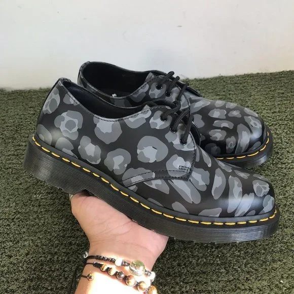 Dr. Martens | Shoes | Dr Martens La04 Leather Black Leopard  display picture 1